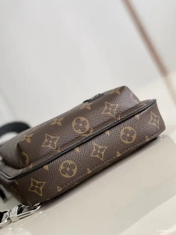 Frstbag ru VUITTON LOUIS Slingbag NM Avenue 0314