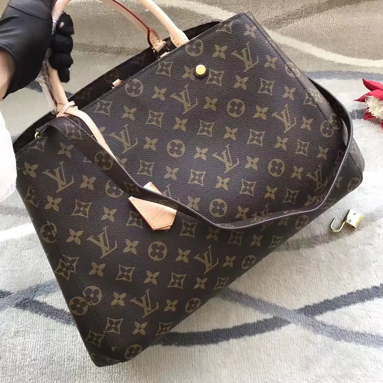 First bag ru Bag Montaigne GM Vuitton Louis 0310