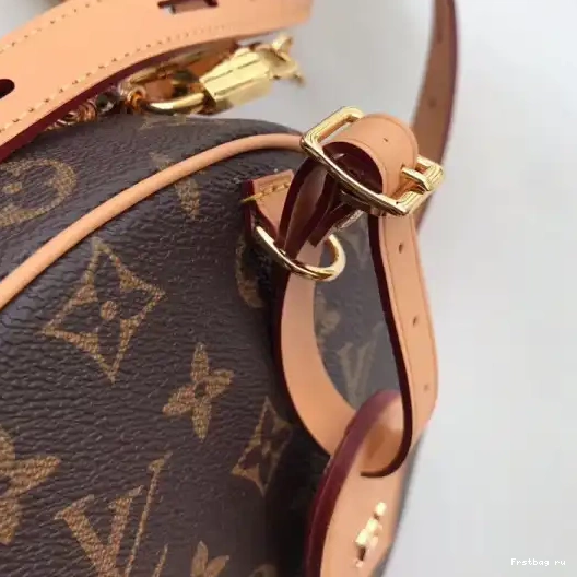 First bag ru BOITE Vuitton Louis CHAPEAU PETITE 0309