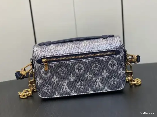 First bag ru LOUIS EAST VUITTON METIS WEST POCHETTE 0318