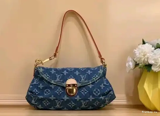 Frstbag ru VUITTON LOUIS PLEATY HANDBAG 0319