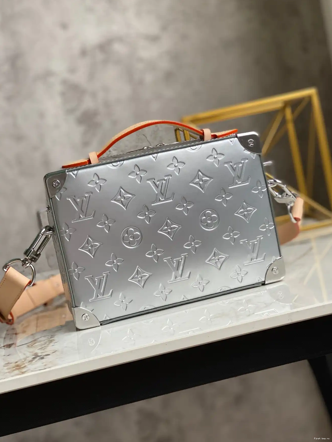 TRUNK VUITTON LOUIS HANDLE 0313