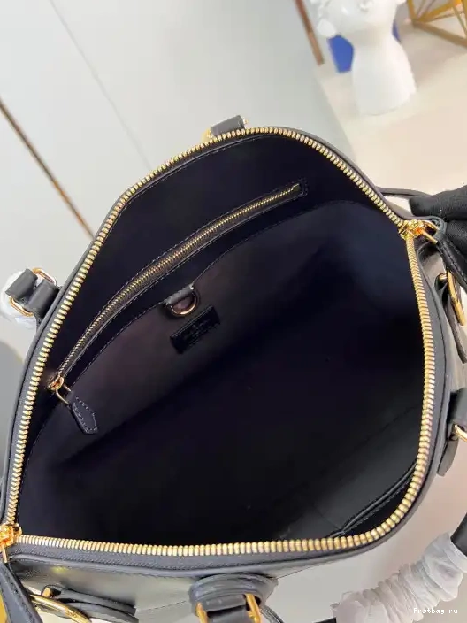 First bag ru MM LOCK LOUIS IT VUITTON 0309