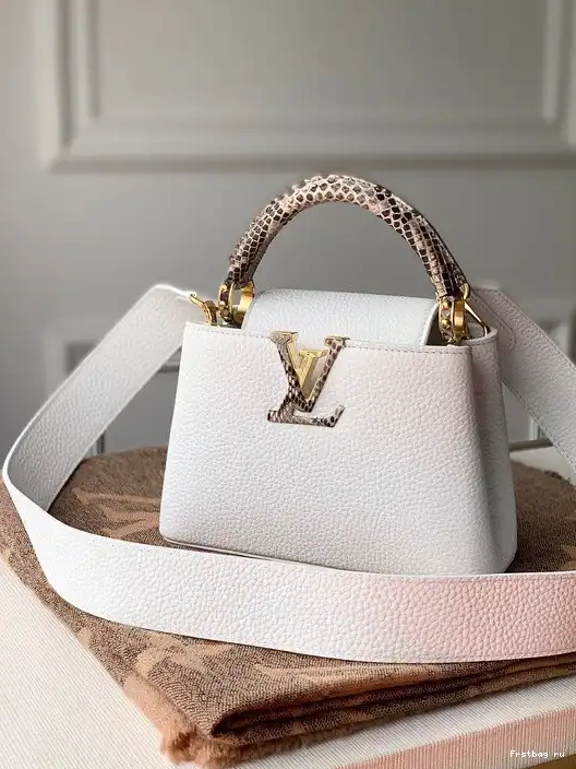 LOUIS CAPUCINES VUITTON MINI 0318