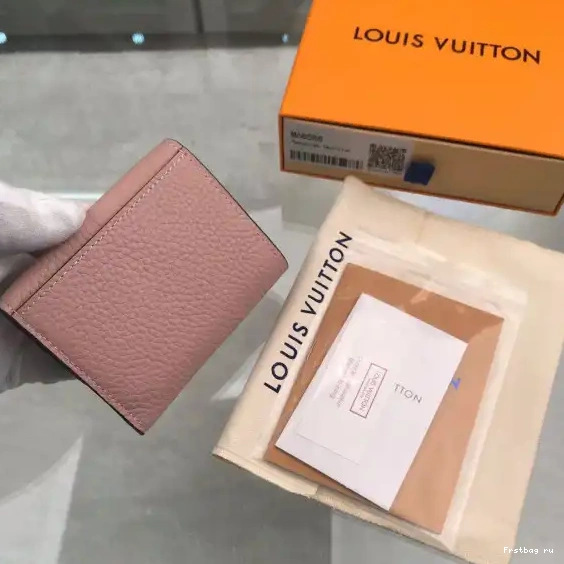 Frstbag ru XS LOUIS CAPUCINES WALLET VUITTON 0308