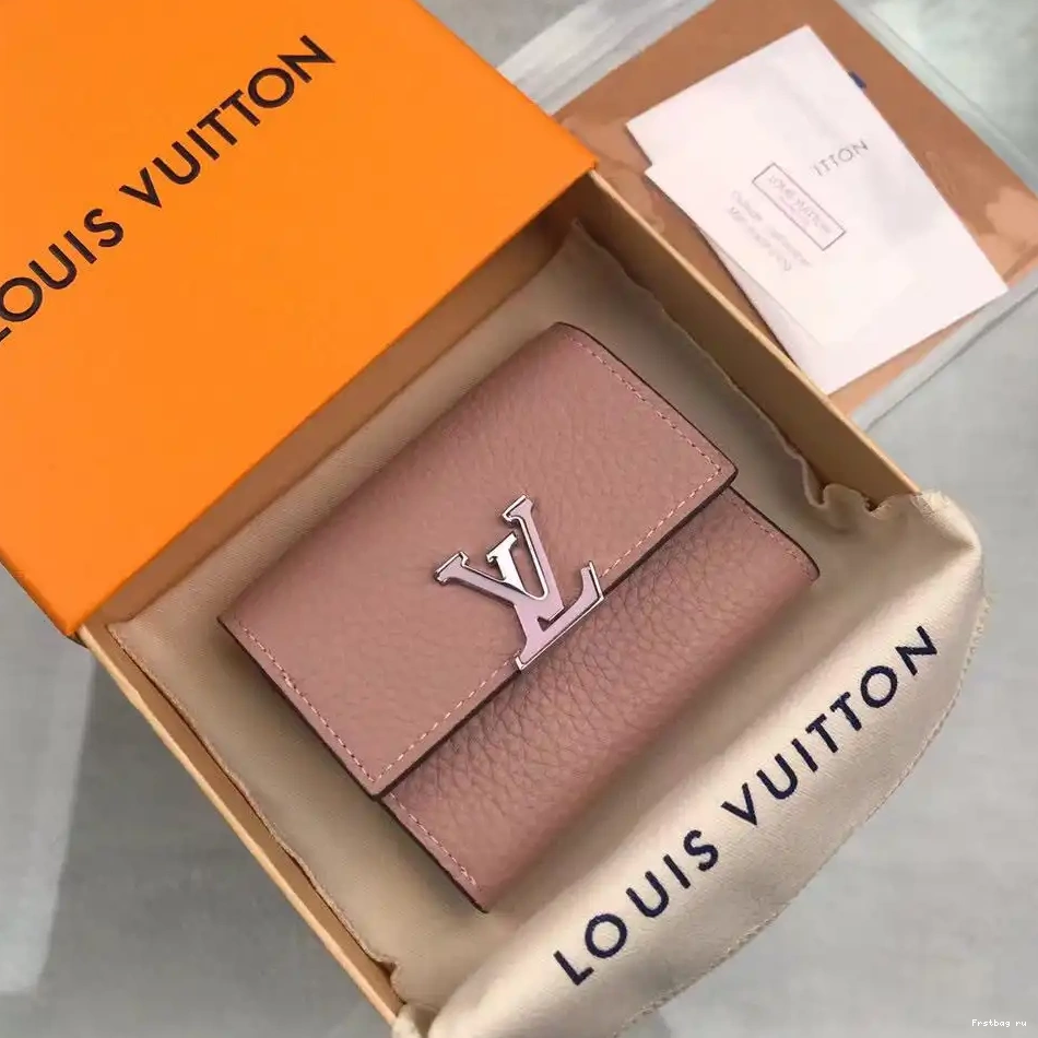 XS LOUIS CAPUCINES WALLET VUITTON 0308