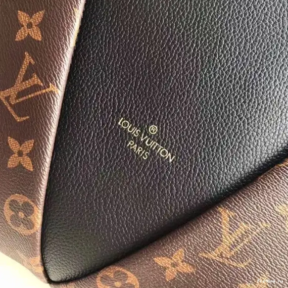 First bag ru Vuitton Louis V MM TOTE 0316