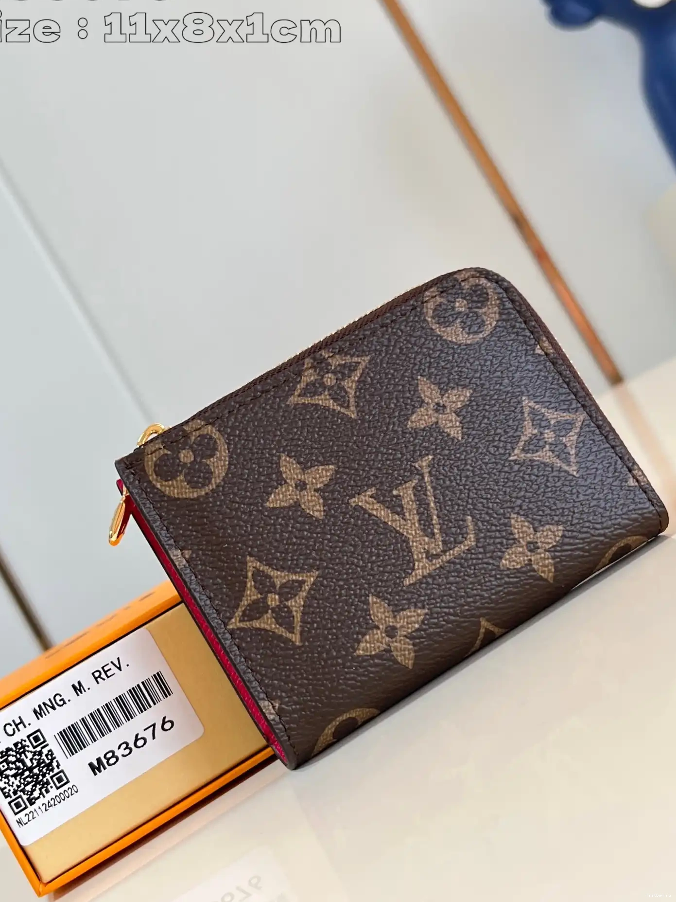 Noa Vuitton Compact Louis Wallet-11*8.5*1.5CM 0315