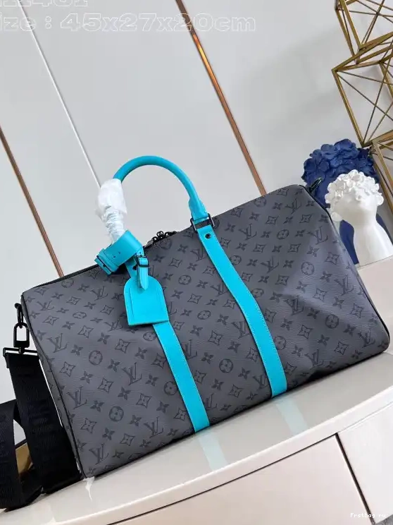 First bag ru LOUIS VUITTON BANDOULIÈRE KEEPALL 45 0316