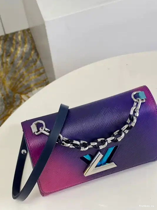 First bag ru LOUIS VUITTON TWIST PM 0312