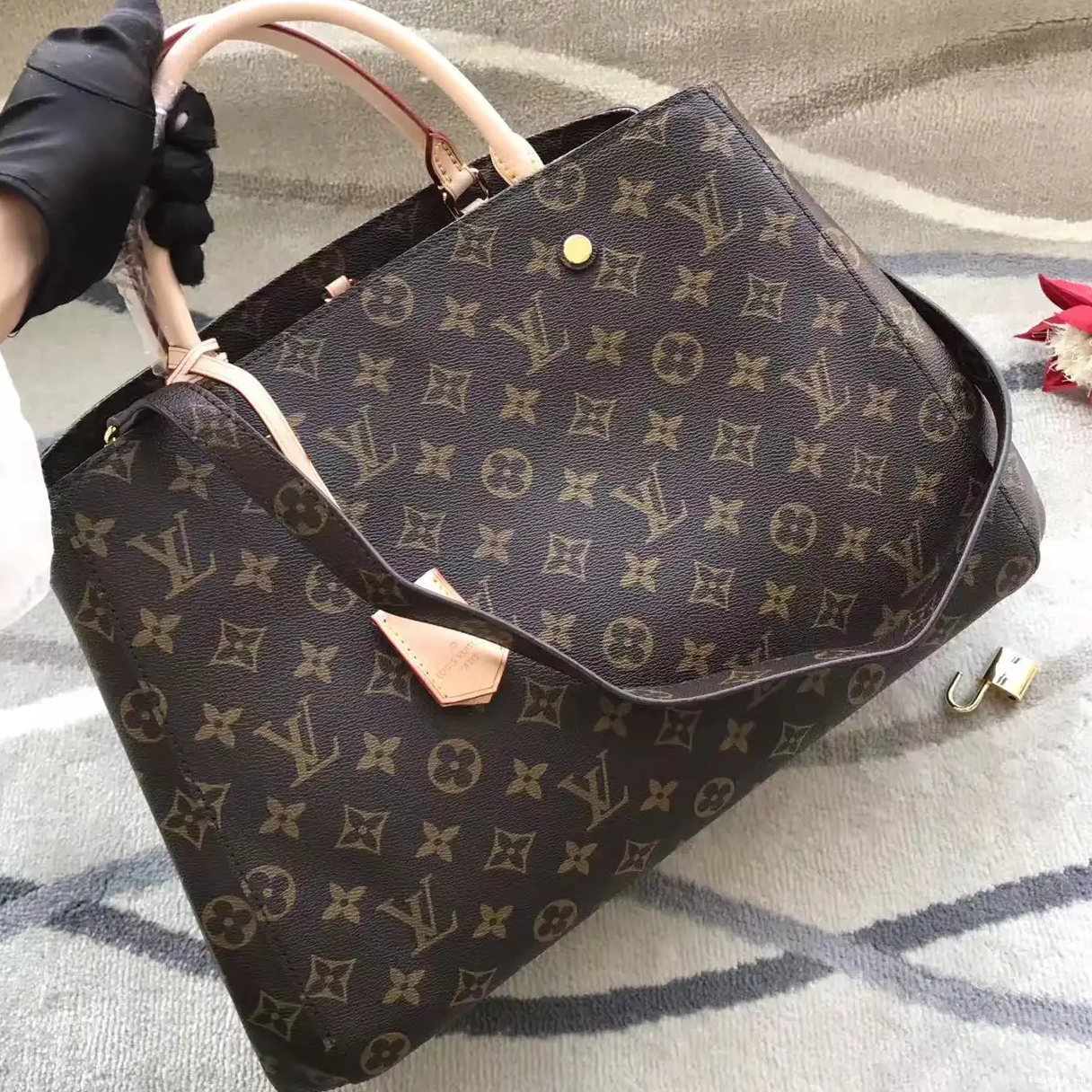 Frstbag ru Bag Montaigne GM Vuitton Louis 0310