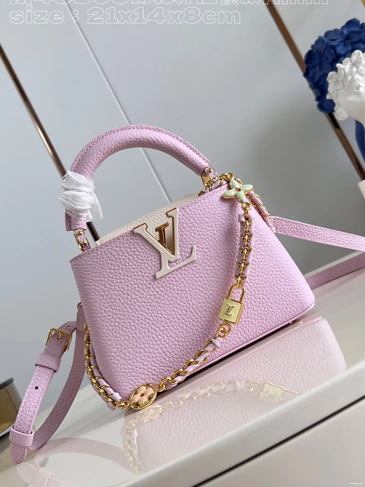 First bag ru MINI-21*14*8CM VUITTON CAPUCINES LOUIS 0314