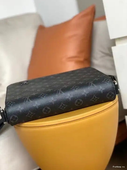 First bag ru PM LOUIS DISTRICT VUITTON 0316