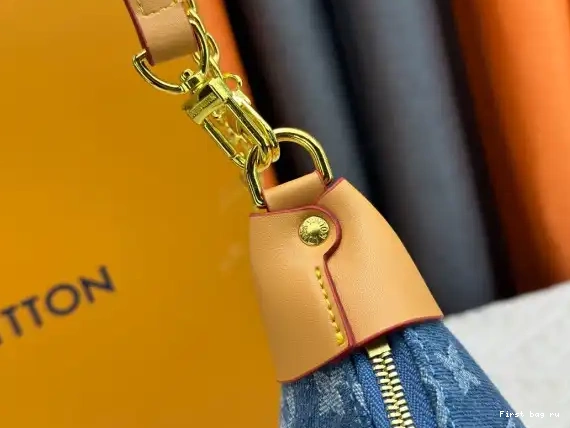 First bag ru LOUIS VUITTON HOBO LOOP 0311